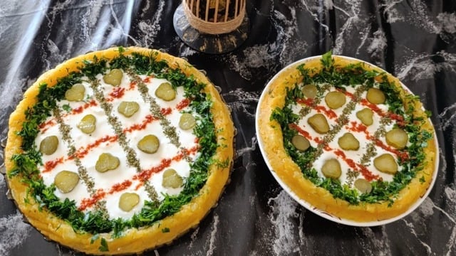 Eliz'in Tarifi: Patates Yatağında Yoğurtlu Salata