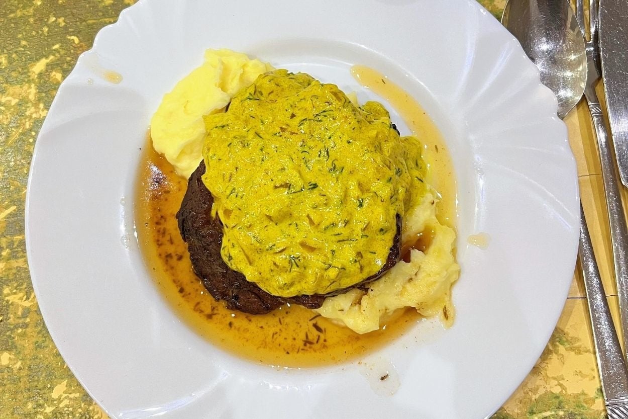 Amine'nin Tarifi: Ev Yapımı Beef Stroganoff