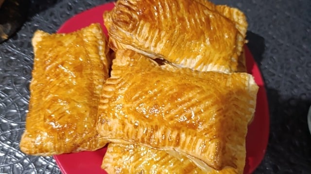 Eliz'in Tarifi: Çikolatalı Cevizli Milföy Tatlısı