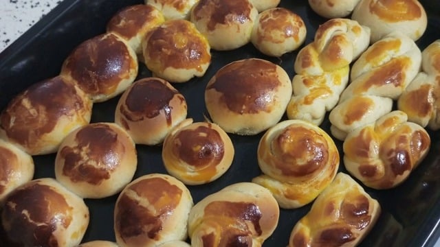 Ruken'in Tarifi: Kuru Mayalı Puf Poğaça