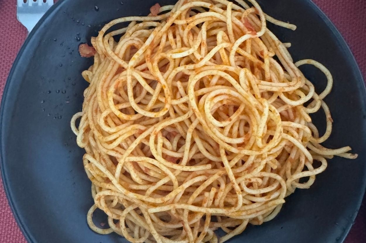 Şeyma'nın Tarifi: Sarımsaklı Domates Soslu Spagetti