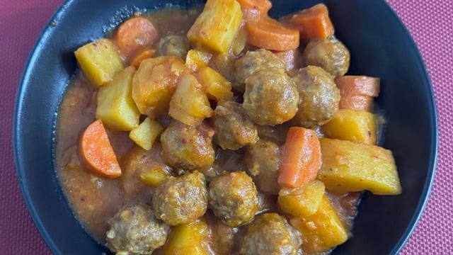 Şeyma'nın Tarifi: Sulu Sebzeli Köfte