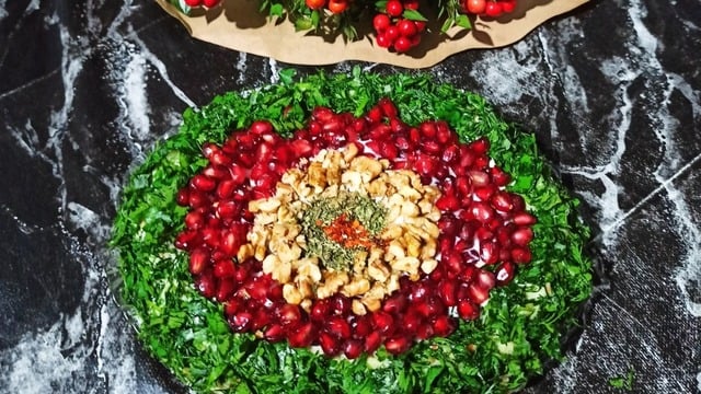 Eliz'in Tarifi: Patates Yatağında Salata
