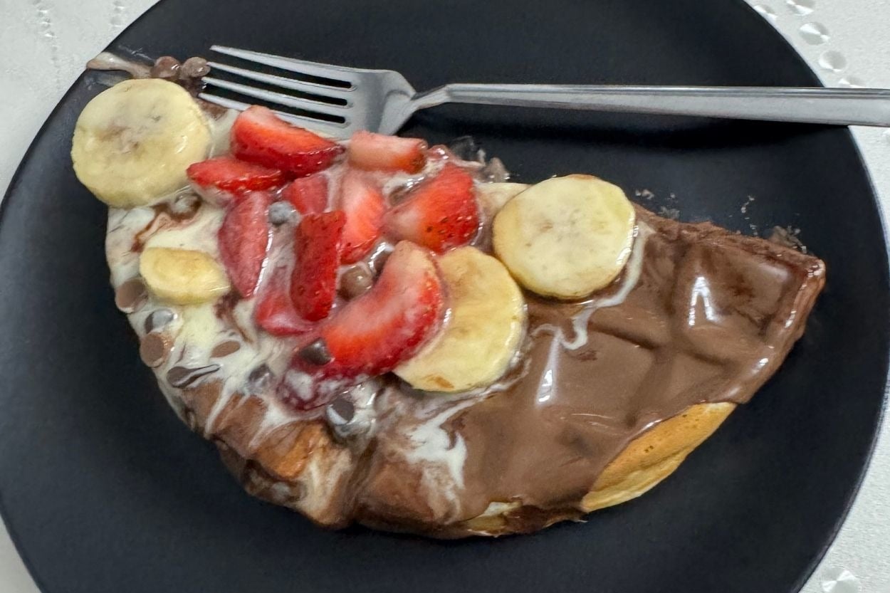 Şeyma'nın Tarifi: Evde Meyveli Waffle