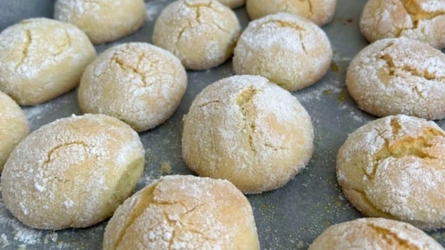 Ruken'in Tarifi: Limonlu Pudra Şekerli Çatlak Kurabiye