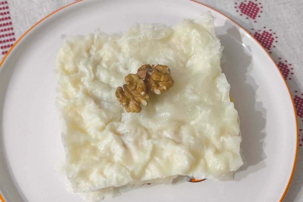 Özlem'in Tarifi: Muzlu Muhallebili Güllaç