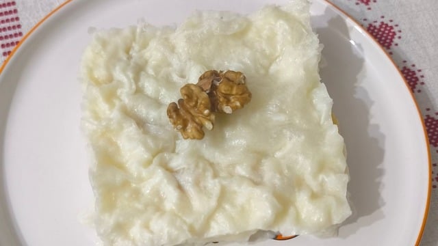 Özlem'in Tarifi: Muzlu Muhallebili Güllaç