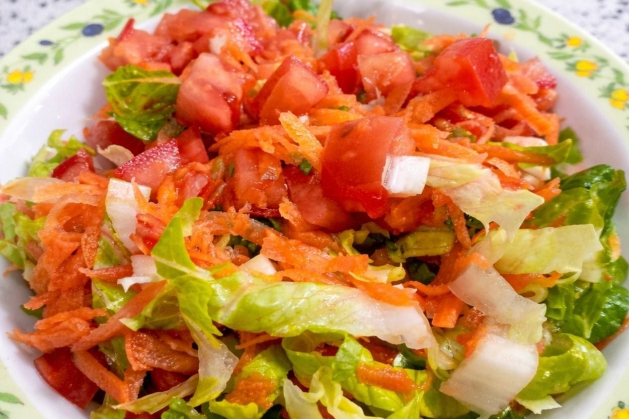 Ruken'in Tarifi: Marullu Havuçlu Salata