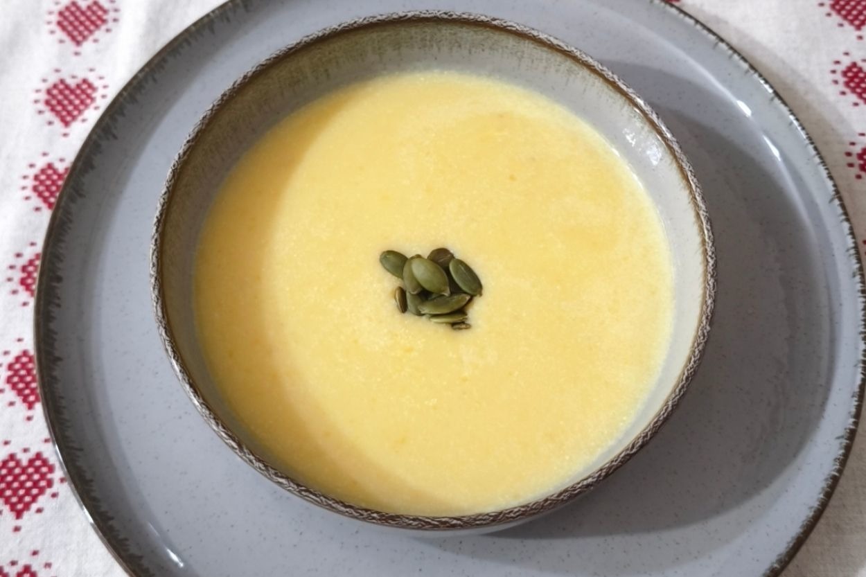Özlem'in Tarifi: Kremalı Bal Kabaklı Sebze Çorbası