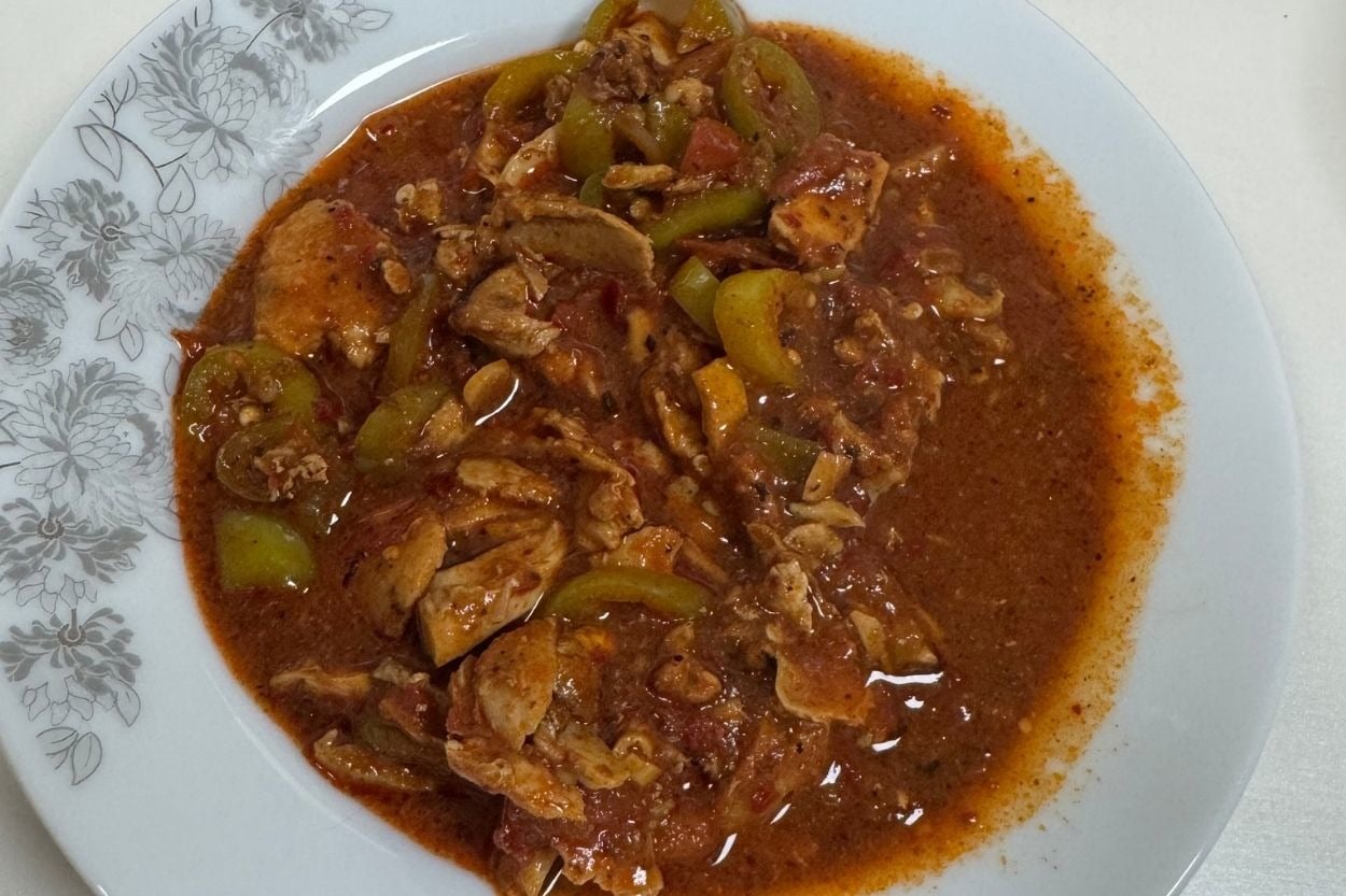 Şeyma'nın Tarifi: Soslu Tavuk Döner Sote