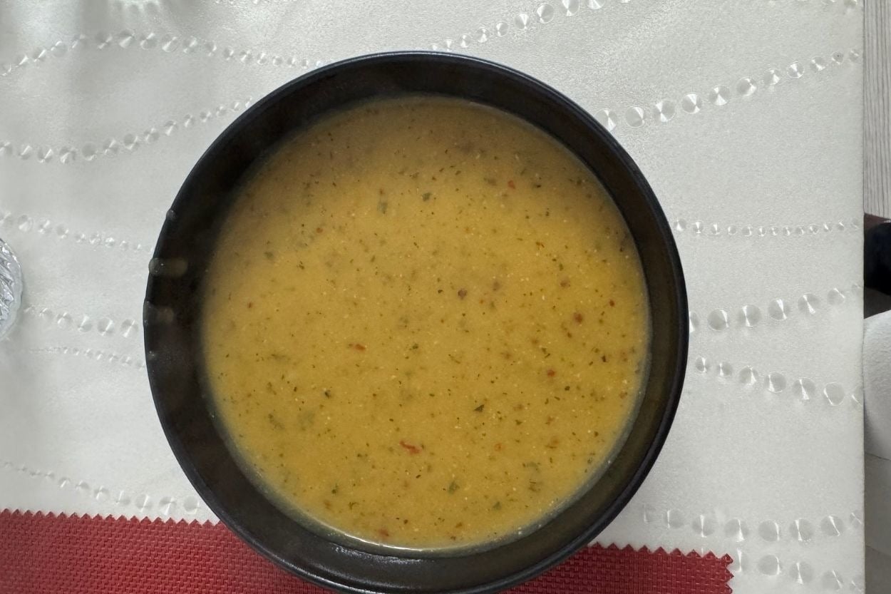 Şeyma'nın Tarifi: Tereyağlı Kırmızı Mercimek Çorbası