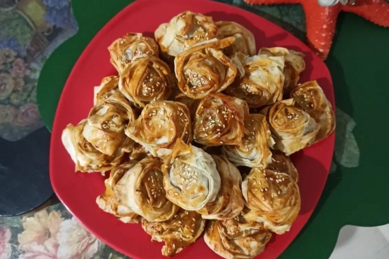 Eliz'in Tarifi: Kıyma Dolgulu Gül Böreği