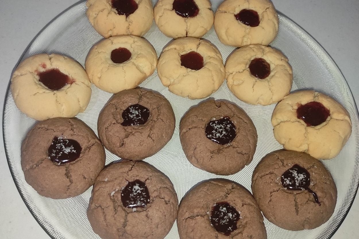 Esma'nın Tarifi: Marmelatlı Tereyağlı Kurabiye