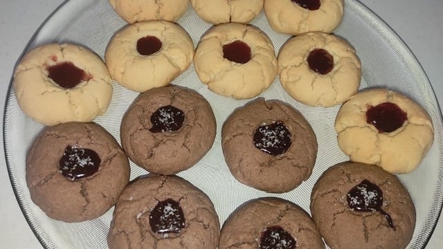 Esma'nın Tarifi: Marmelatlı Tereyağlı Kurabiye