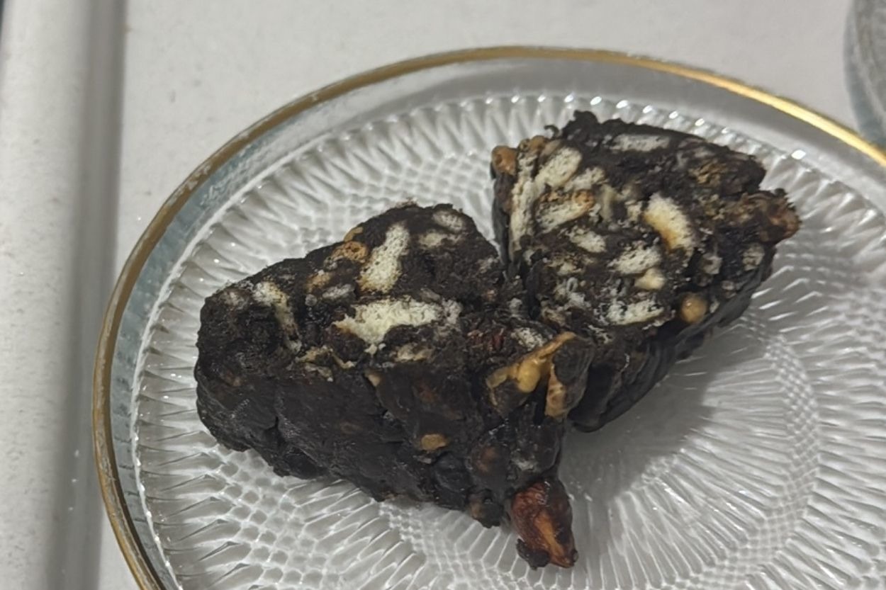 Lezzet Dolu: Kuru Yemişli Mozaik Pasta