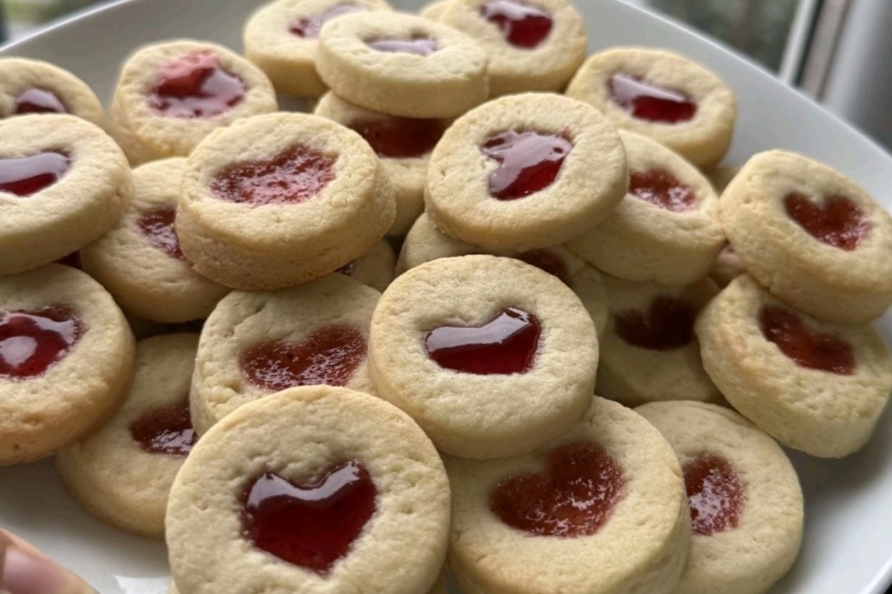 Ruken'in Tarifi: Marmelatlı Kalp Kurabiye