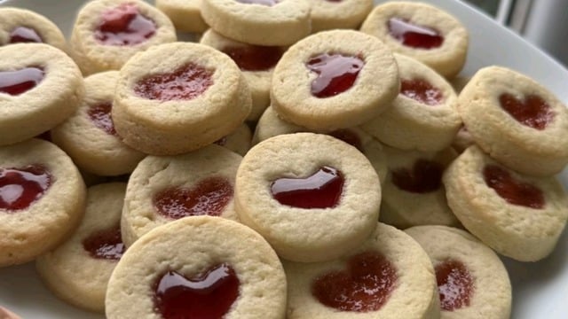 Ruken'in Tarifi: Marmelatlı Kalp Kurabiye
