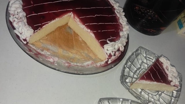 Esma'nın Tarifi: Tam Kıvamında Çilekli Cheesecake