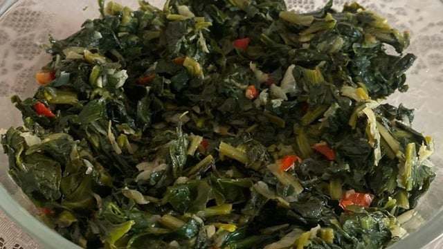 Buket'in Tarifi: Soğanlı Ispanak Kavurması