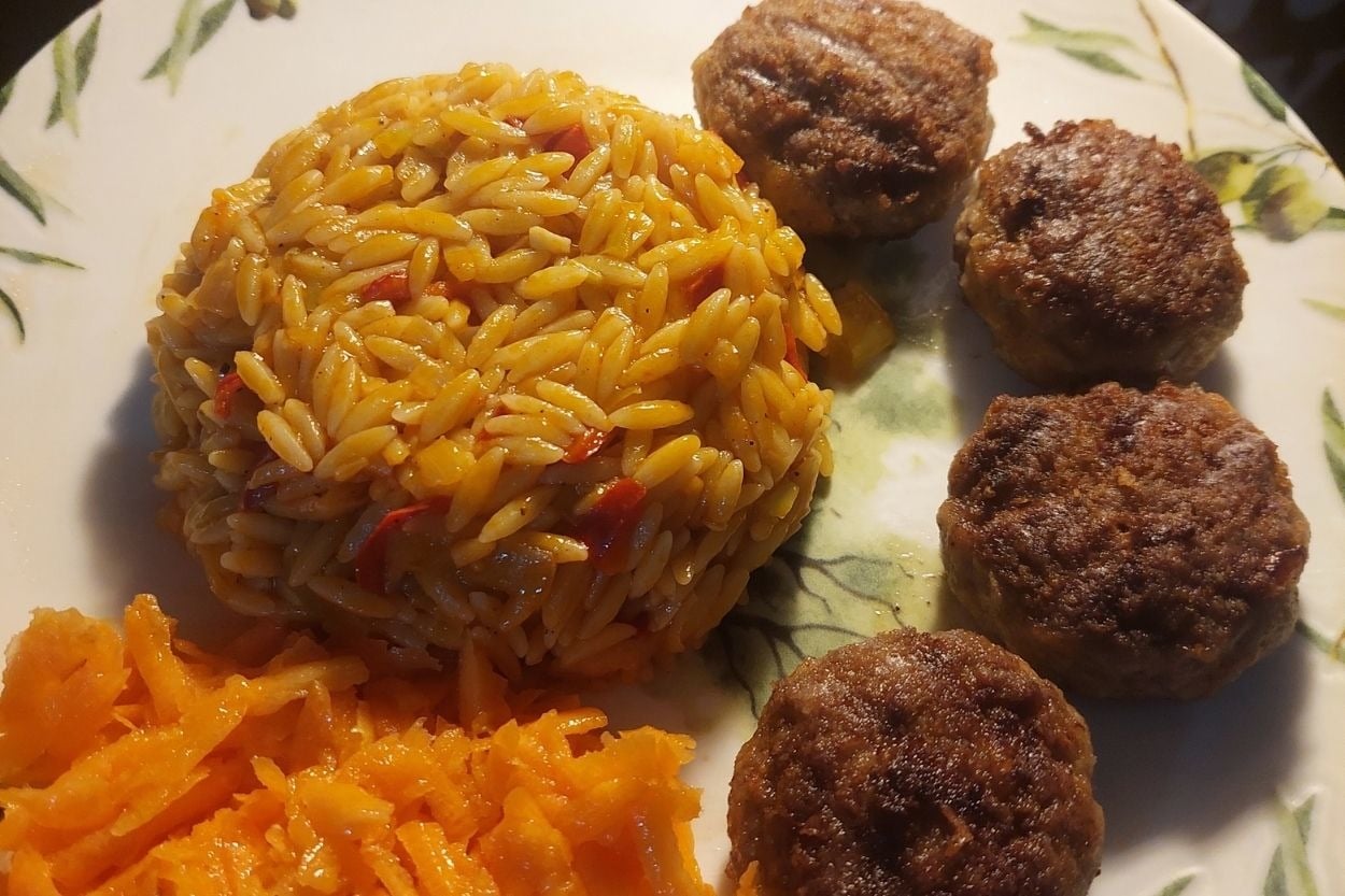 Akşam Sofralarına: Sebzeli Arpa Şehriye Pilavı