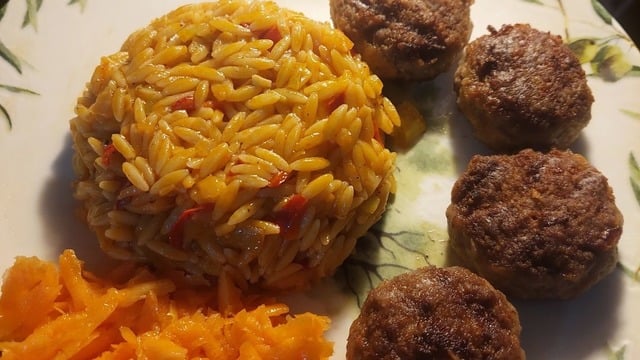 Akşam Sofralarına: Sebzeli Arpa Şehriye Pilavı