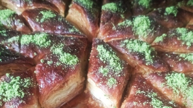 Meryem'in Tarifi: El Açması Evde Baklava