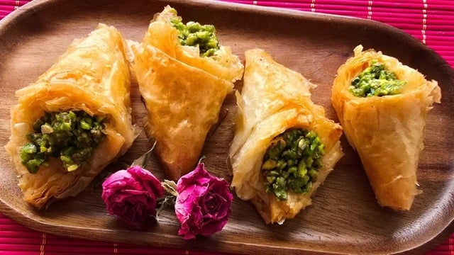 Çıtır Lezzet: Kremasız Külah Baklava