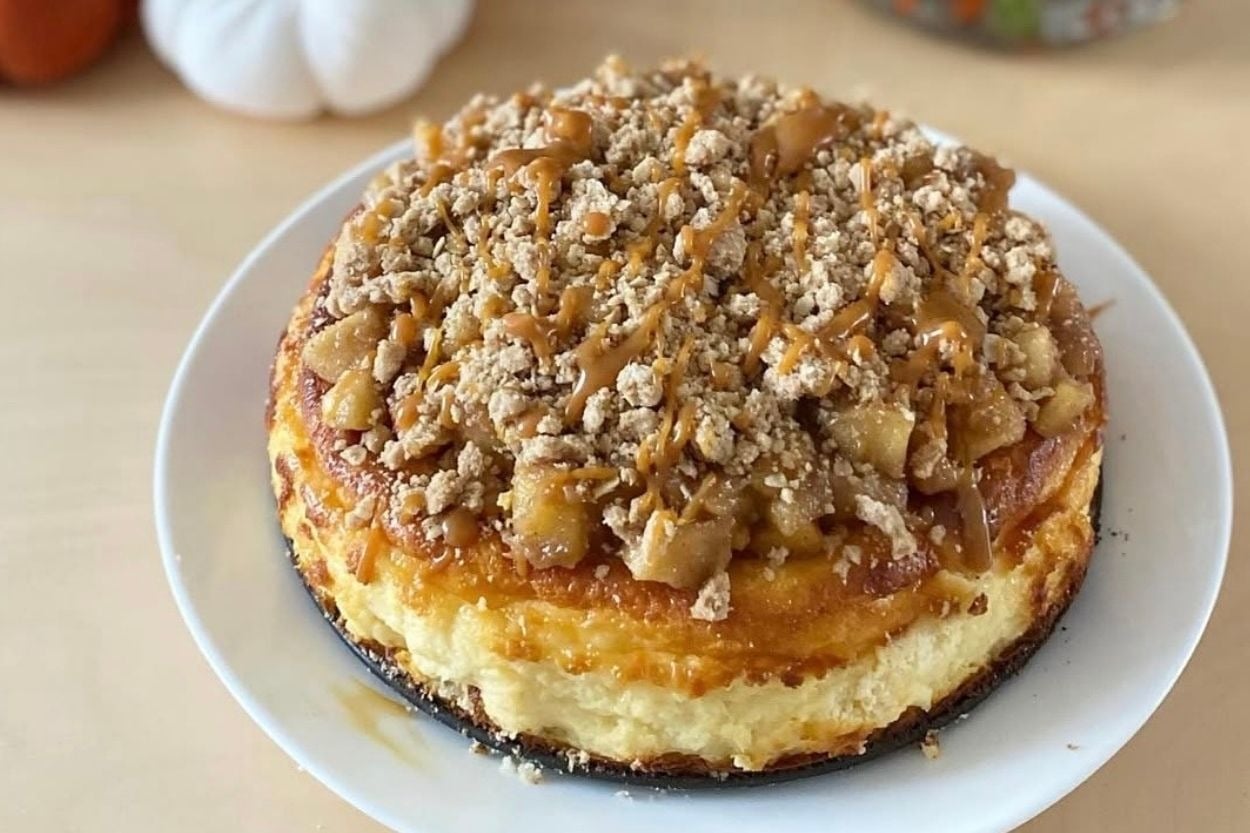 Buket'in Tarifi: Elmalı Crumble Cheesecake