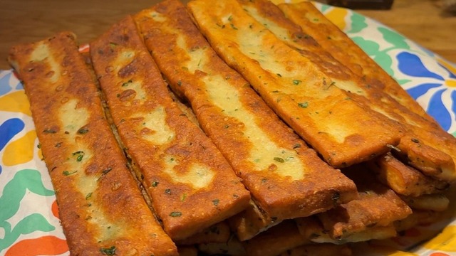 Merve'nin Tarifi: Peynirli Kaşarlı Hamur Kızartması