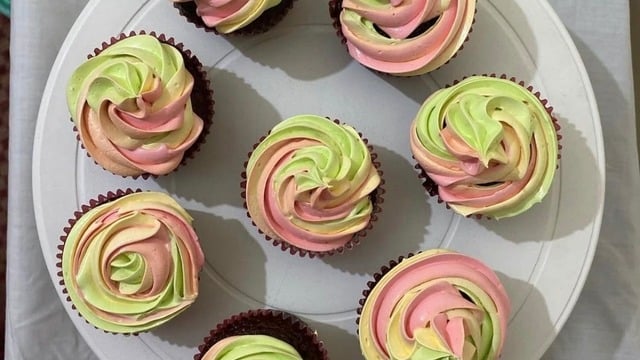Buket'in Tarifi: Kremalı Kakaolu Cupcake