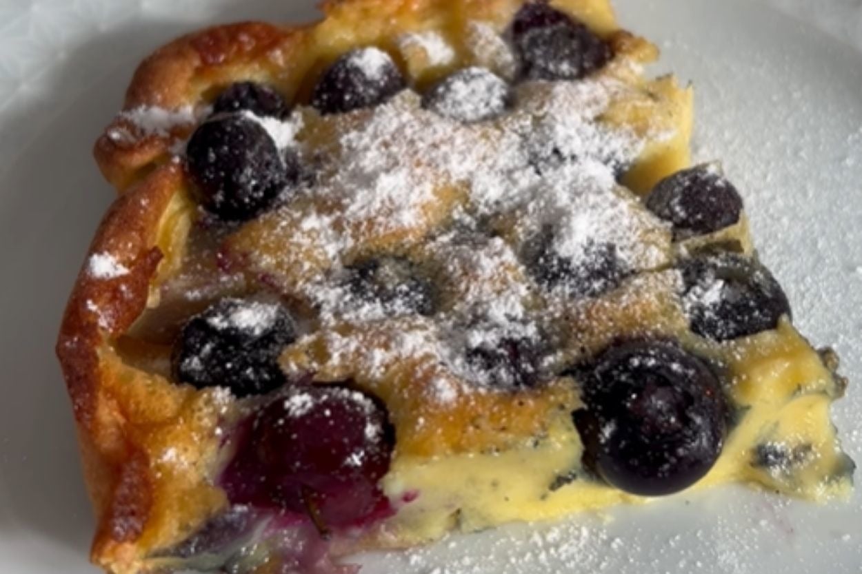 Elif'in Tarifi: Yaban Mersinli Dutch Baby Pankek