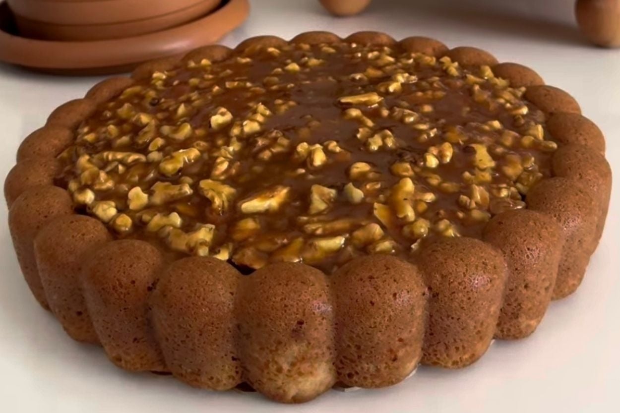Yusuf'un Tarifi: Karamel Soslu Cevizli Tart Kek