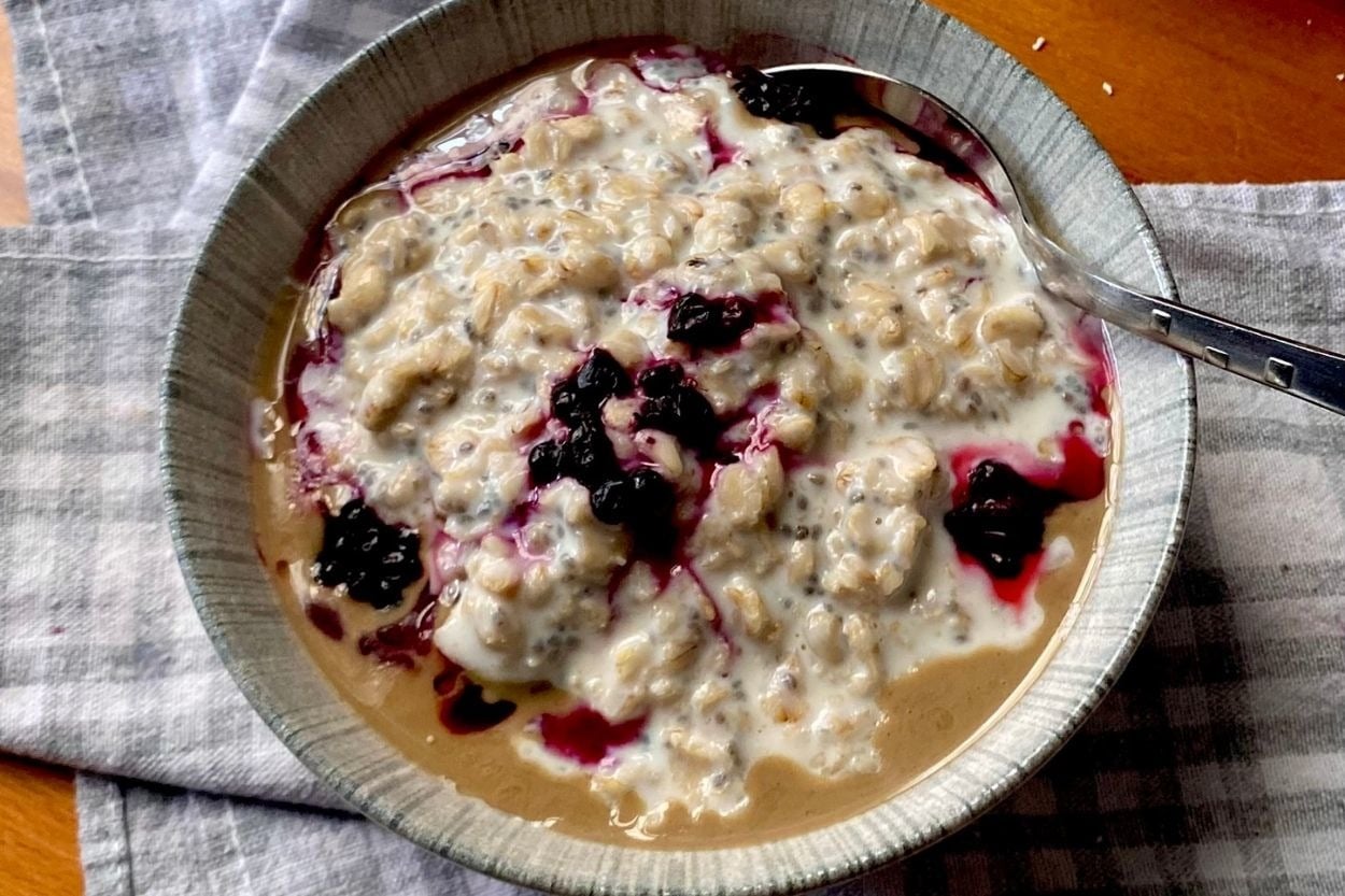 Fit Başlangıç: Meyveli Yulaf Kasesi