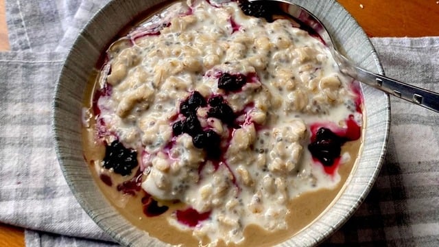 Fit Başlangıç: Meyveli Yulaf Kasesi