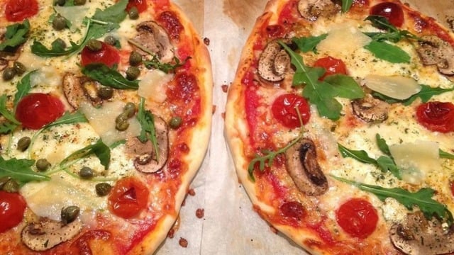 Yeşim'in Tarifi: Ev Yapımı Fırında Pizza