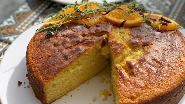 Esra'nın Tarifi: Portakallı Yumuşak Kek