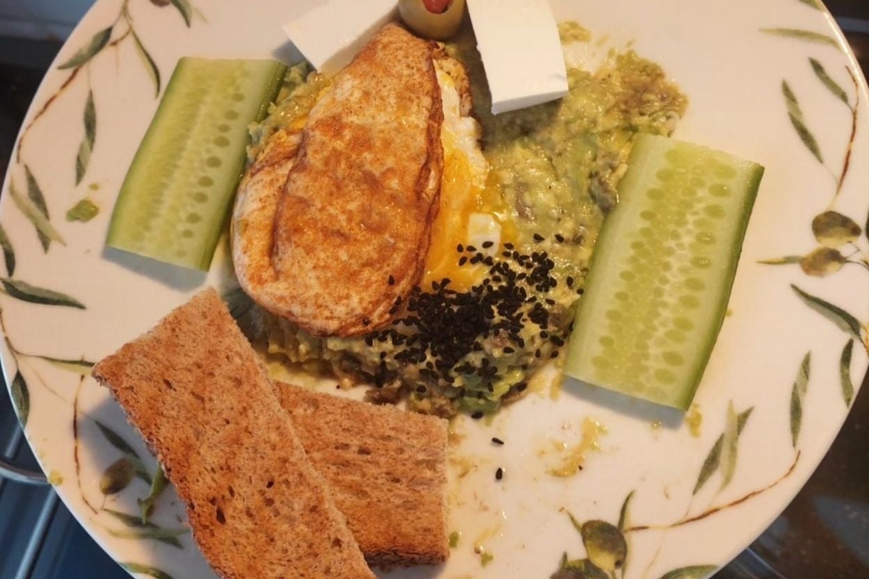 Kahvaltıya Birebir: Avokado Ezmesi Eşliğinde Yumurta