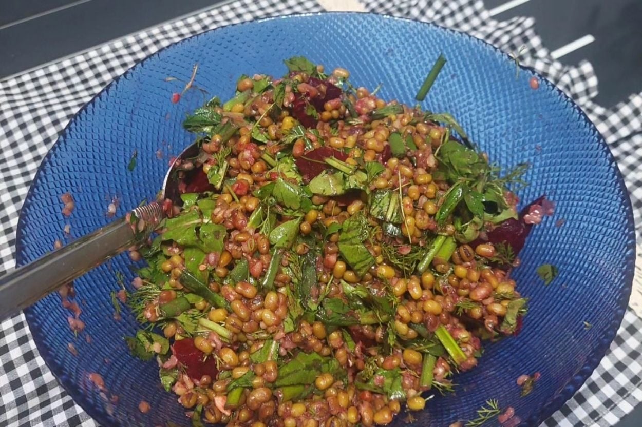 Ferah Ferah: Pancarlı Maş Fasulyesi Salatası