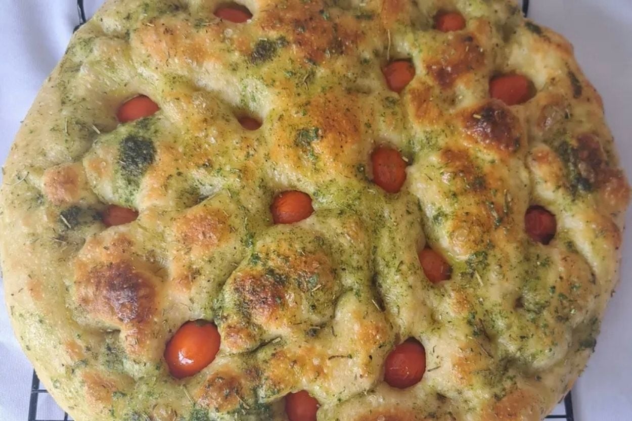 Buket'in Tarifi: Ev Yapımı Focaccia Ekmeği