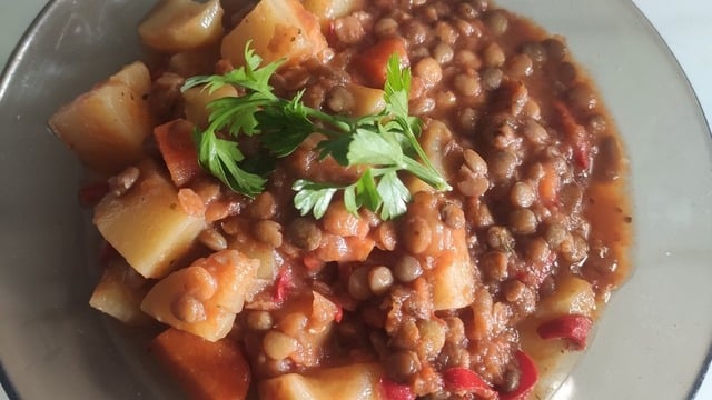 Ayşe'nin Tarifi: Patatesli Havuçlu Yeşil Mercimek