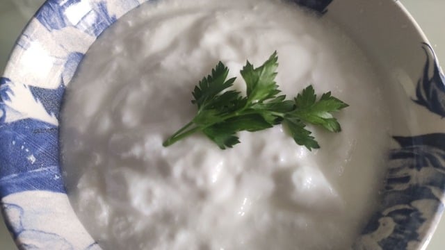 Ayşe'nin Tarifi: Ev Yapımı Pratik Yoğurt