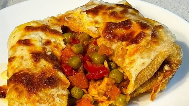 Tavuk Dolgulu: Fırında Krep Sarma