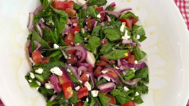 Ege Esintili: Kuzukulağı ve Beyaz Peynirli Salata