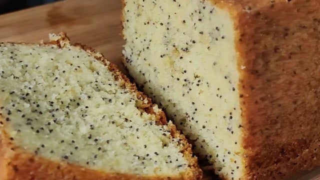 Bulut Gibi: Limonlu Haşhaşlı Pratik Kek