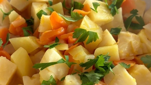 Vitamin Deposu: Portakallı Maydanozlu Kereviz