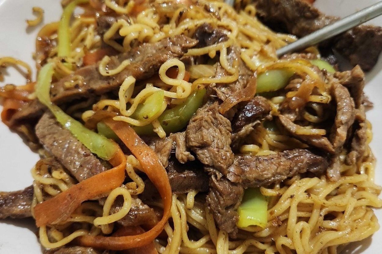 Asya Usulü: Soya Soslu Sebzeli Hazır Noodle