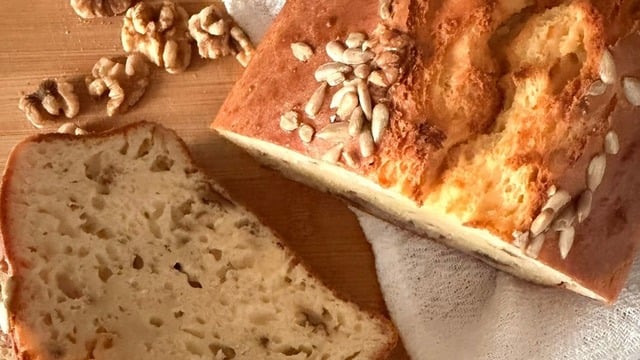 Çıtır Kabuklu: Mayasız Pratik Ekmek