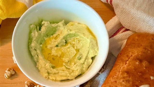Ekmek Banmalık: Avokadolu Kahvaltılık Dip Sos