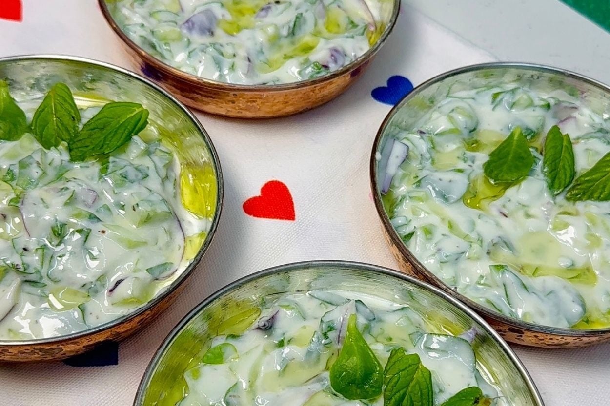 Yaz Aylarına: Ferahlatıcı Kuru Cacık