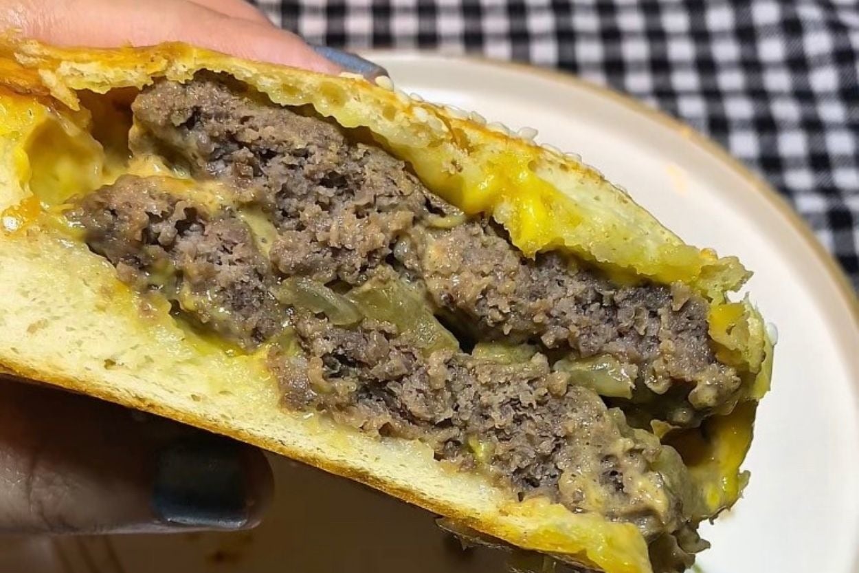 Ev Yapımı: Karamelize Soğanlı Kapalı Hamburger